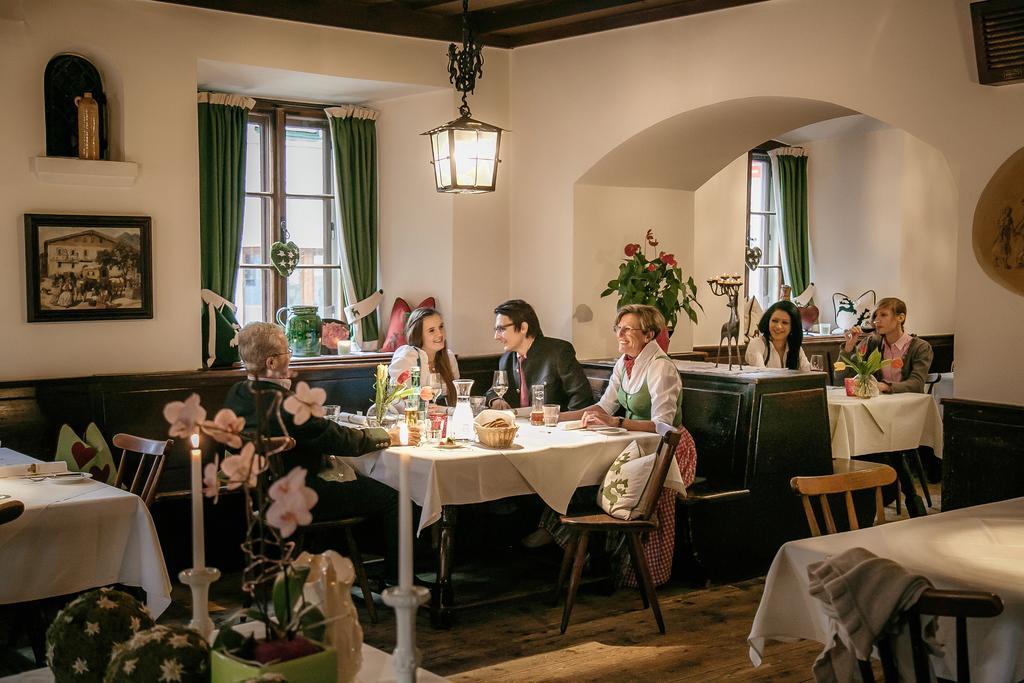 Hotel Gasthof Zur Post Sankt Gilgen Exterior foto